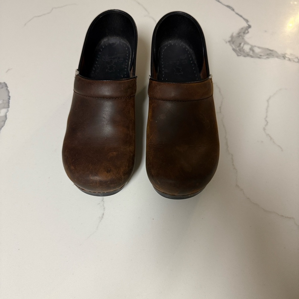 Dansko Brown Leather Proffessional Clogs size 40